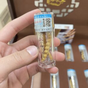 Hộp nhỏ gồm 2 con trùng size đẹp VVIP